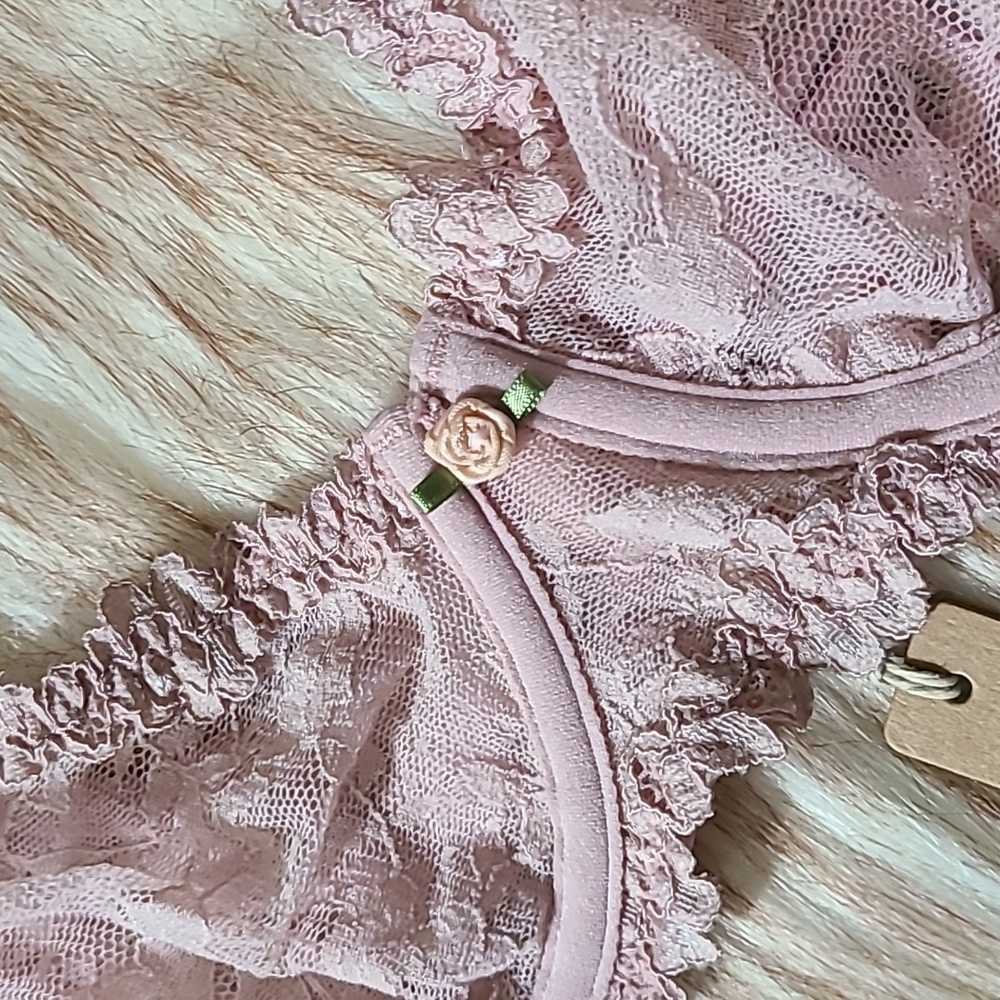 NWT SKIMS Stretch Lace Unlined Demi Bra Size 36C Morganite - Picture 2 of 7